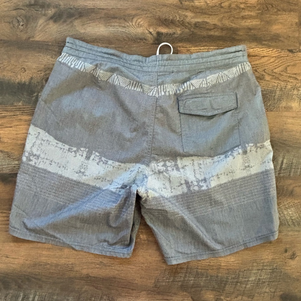 Dark seas division swim shorts, size 33 - Picture 2 of 5